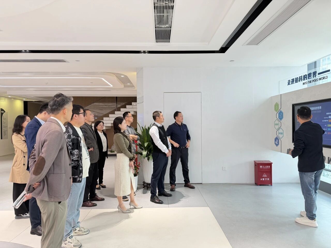 1766138710568718.jpg 运动2.jpg